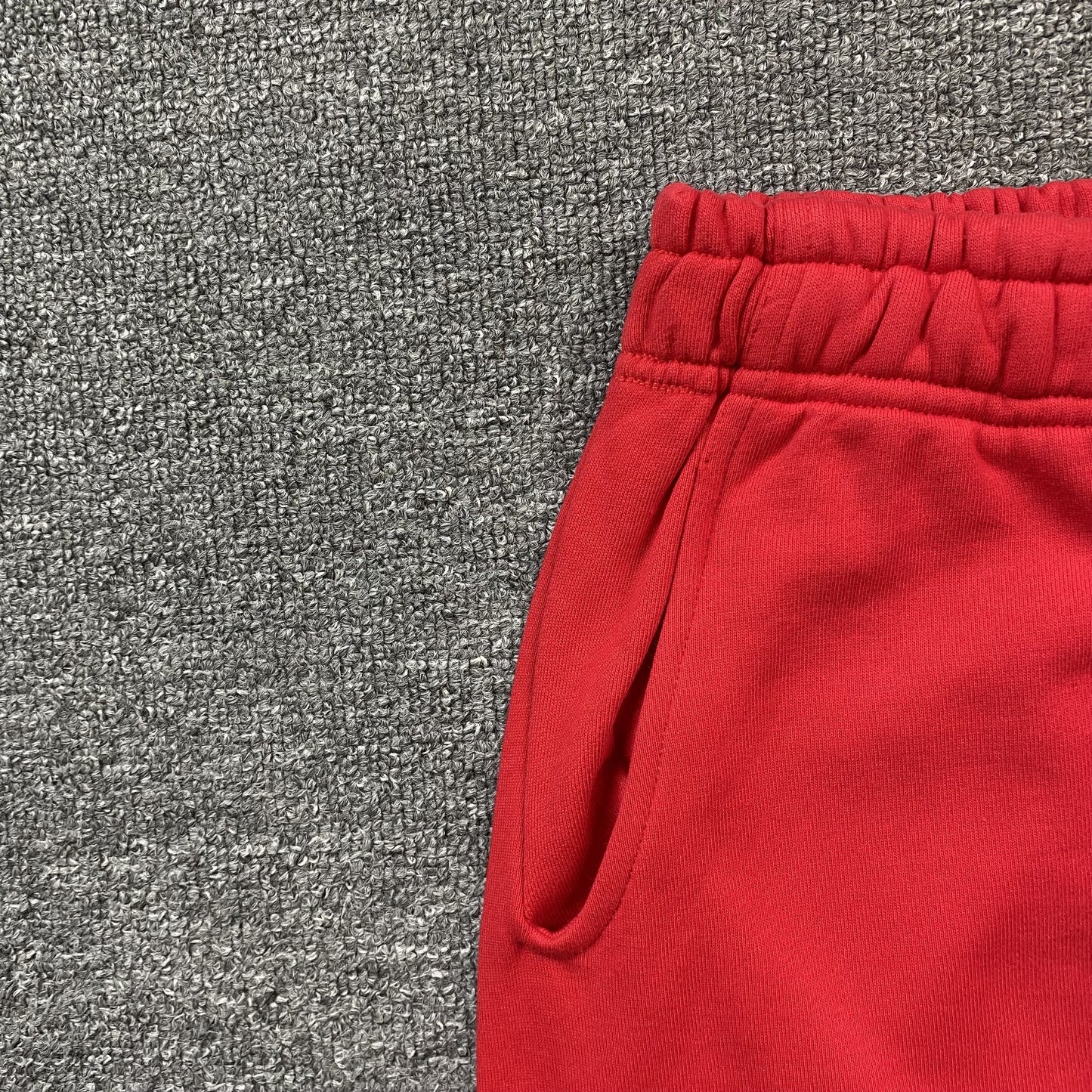 SP5DER BELUGA SWEATPANTS RED